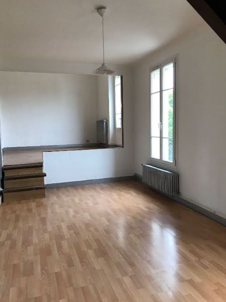 Location  appartement 2 pièces 60 m² à Nanterre (92000), 1 250 €