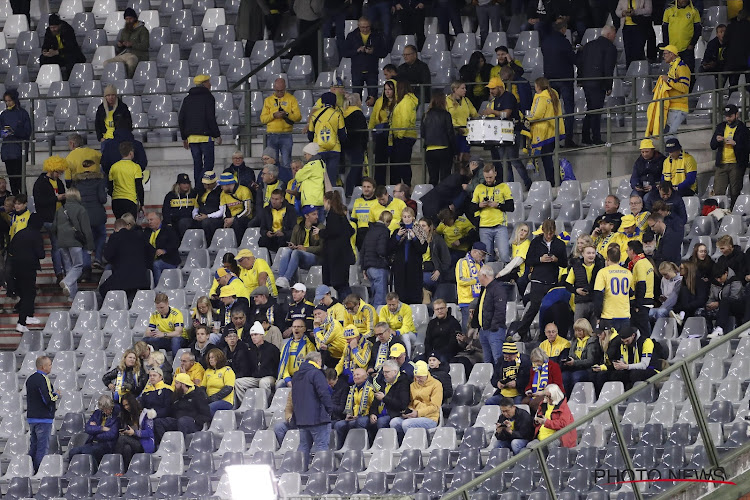 Voetbal absolute bijzaak, match stopgezet: 'Wapens gevonden in buurt van Heizel: terreurniveau vier in Brussel na moord op Zweedse supporters'