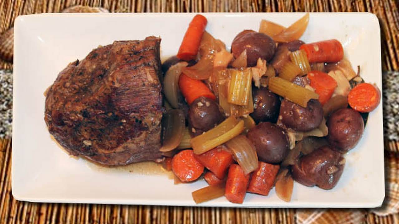 Slow Cooker Italian Eye of Round Roast With Vegetables