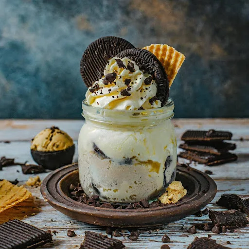 Classic Oreo Sundae