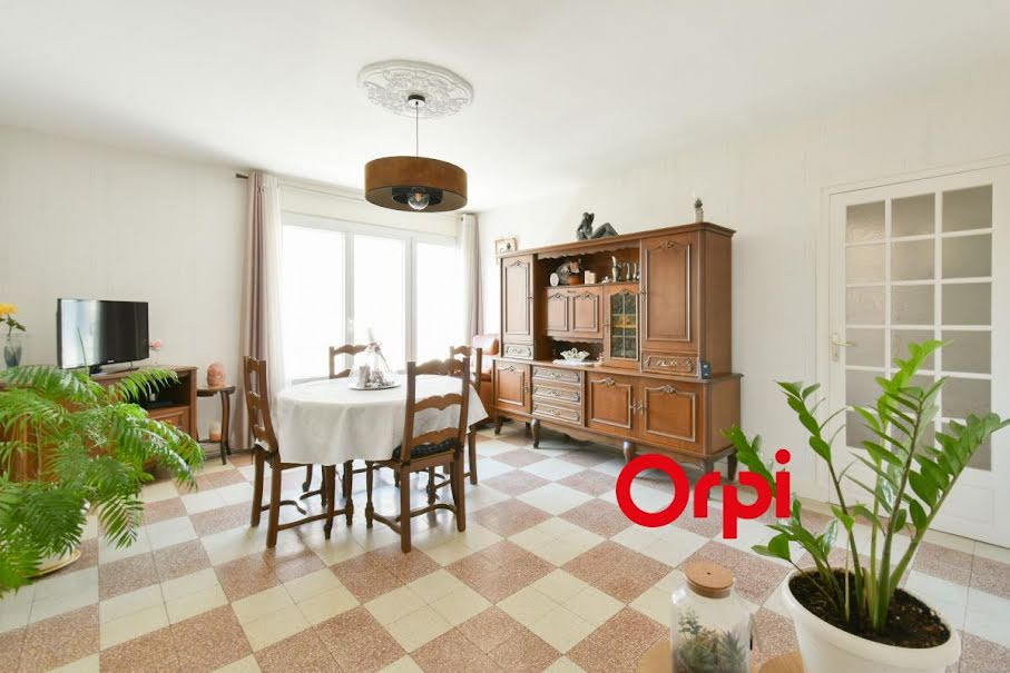 Vente appartement 4 pièces 65 m² à Lyon 7ème (69007), 250 000 €