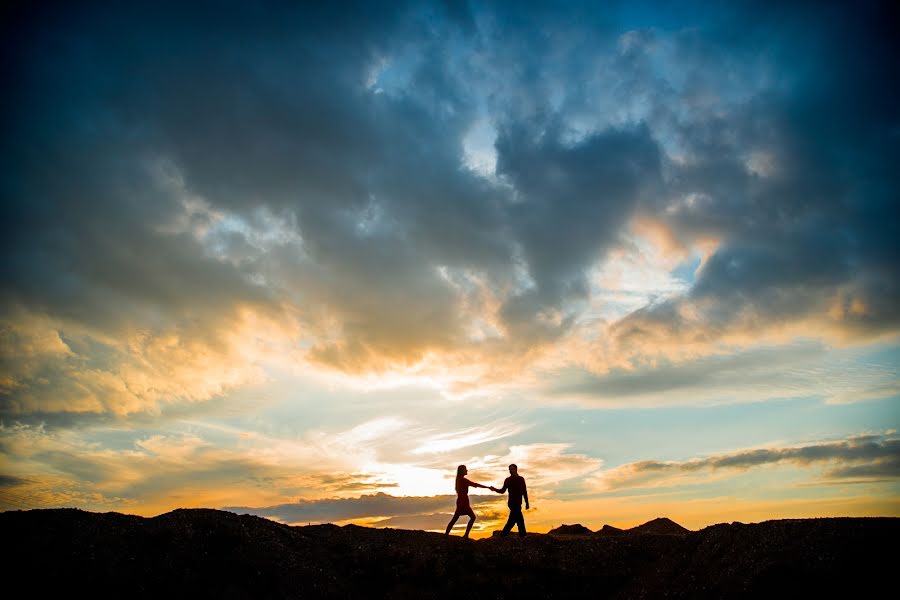 Wedding photographer Maksim Kharitonov (mxphoto). Photo of 4 April 2016