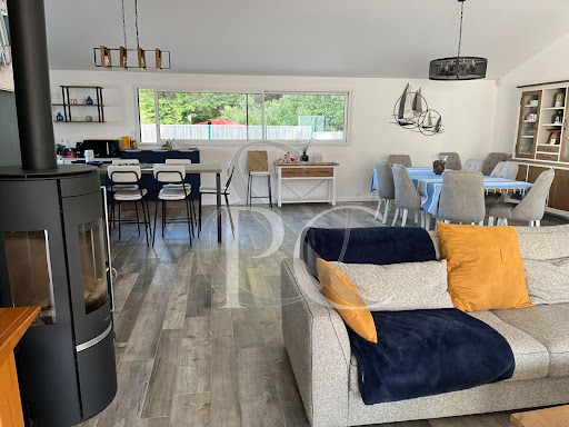 Maison avec piscine et jardin 3