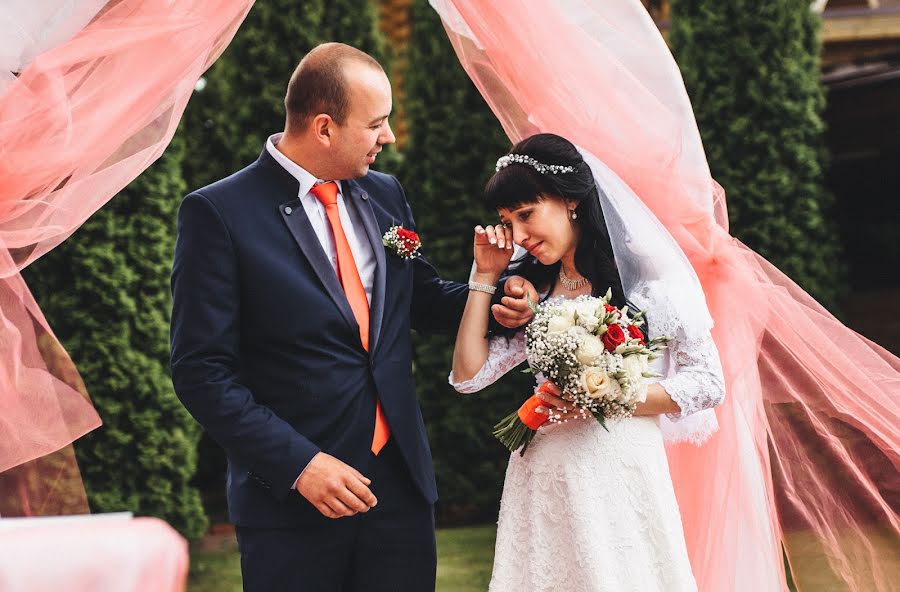 Fotografo di matrimoni Elena Pyzhikova (ellenphoto). Foto del 4 dicembre 2017