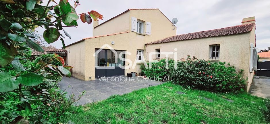 Vente maison 5 pièces 141 m² à La Roche-sur-Yon (85000), 353 000 €