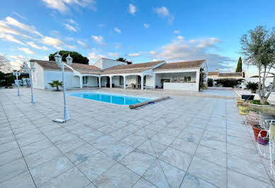 Villa with pool and terrace 2