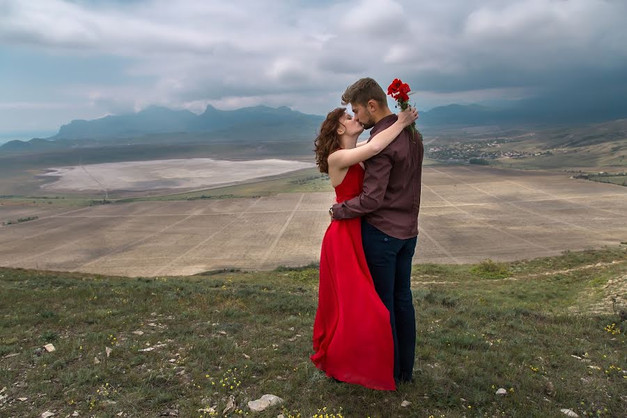 Fotógrafo de casamento Margarita Dementeva (margaritka). Foto de 30 de maio 2017