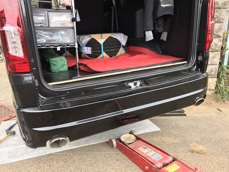 ハイエースのホイール交換・車高調整に関するカスタム事例の投稿画像4枚目