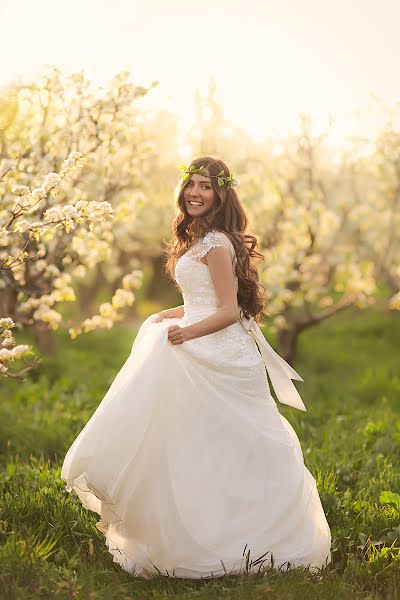 Fotografo di matrimoni Evgeniya Kaveshnikova (heaven). Foto del 13 aprile 2017