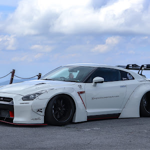 NISSAN GT-R R35