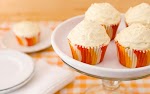 ORANGE CREAMSICLE CUPCAKES was pinched from <a href="http://www.pauladeen.com/article_view/bake_sale_orange_creamsicle_cupcakes?utm_source=email" target="_blank">www.pauladeen.com.</a>