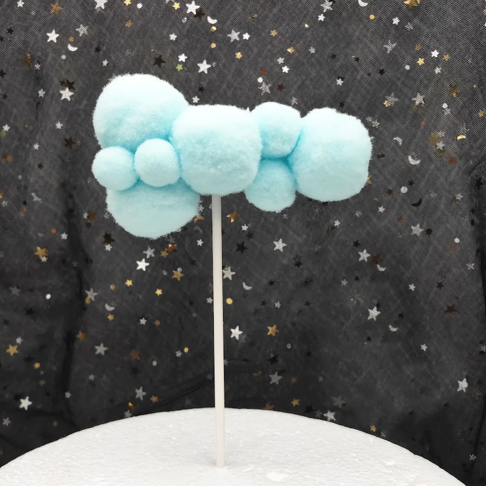 Carte de décoration créative pour gâteaux nuages grands et petits. Décorez vos gâteaux avec facilité et une touche artistique pour toute occasion spéciale.