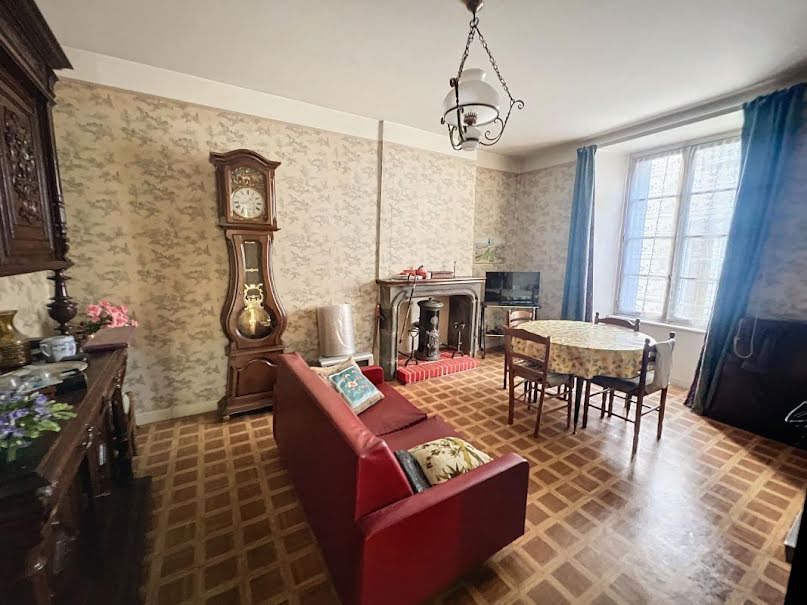 Vente appartement 4 pièces 67 m² à Saint-Flour (15100), 49 500 €