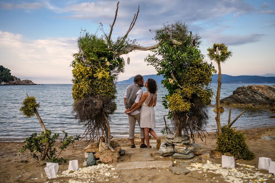 Wedding photographer Popa Sorin (sorinpopa). Photo of 8 October 2021