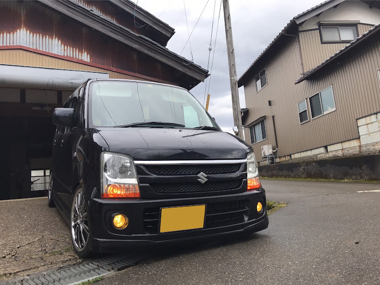 ワゴンRのフォグがつきました・黄色フォグ・夜の運転が楽しみに関するカスタム事例の投稿画像4枚目