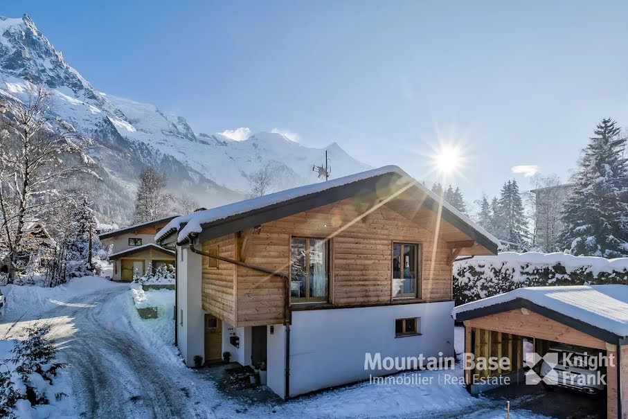 Vente chalet 7 pièces 250 m² à Chamonix-Mont-Blanc (74400), 1 975 000 €