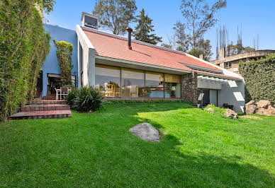 House with garden and terrace 16