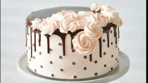 Vanilla Cream Chocolate Cake