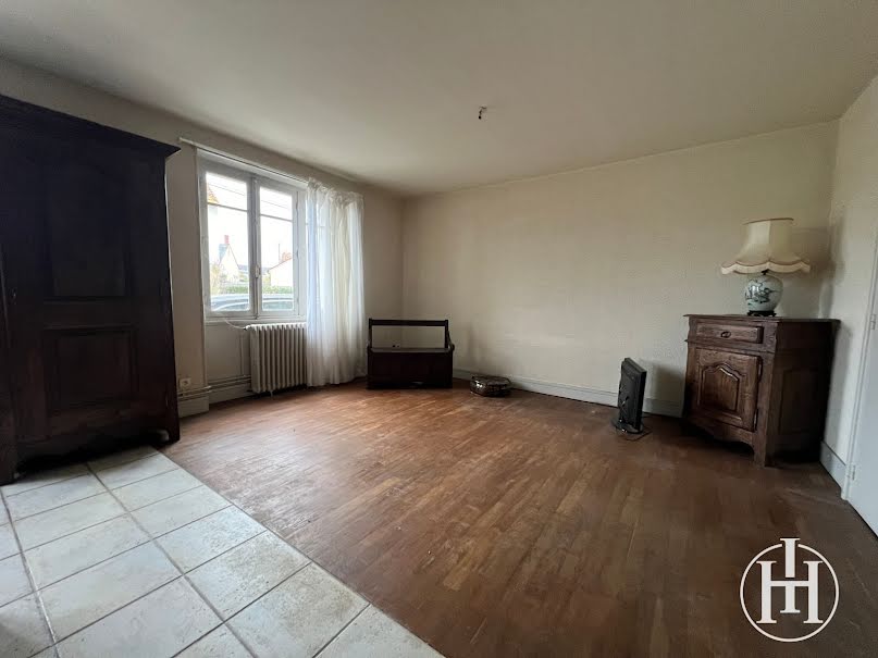 Vente maison 3 pièces 113.32 m² à Saint-Amand-Montrond (18200), 124 000 €