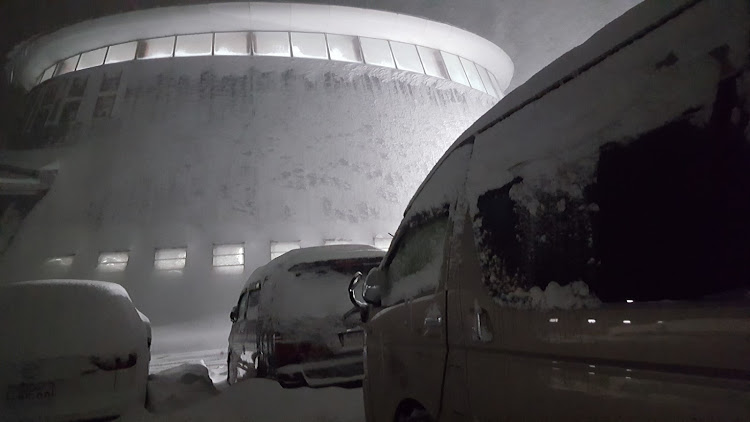 ハイエースのスキー場車中泊・夏油高原スキー場・豪雪に関するカスタム事例の投稿画像1枚目