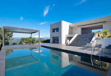 Villa with pool and terrace 2