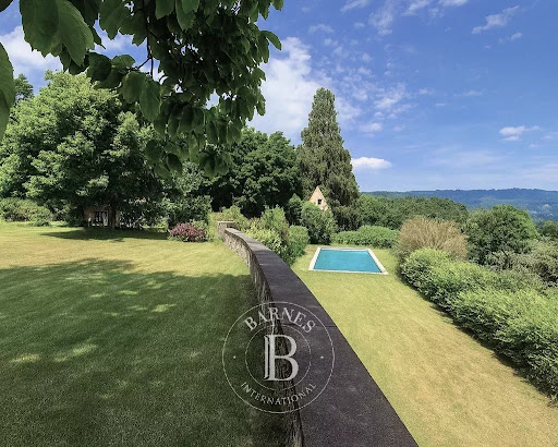 Propriété avec piscine 3