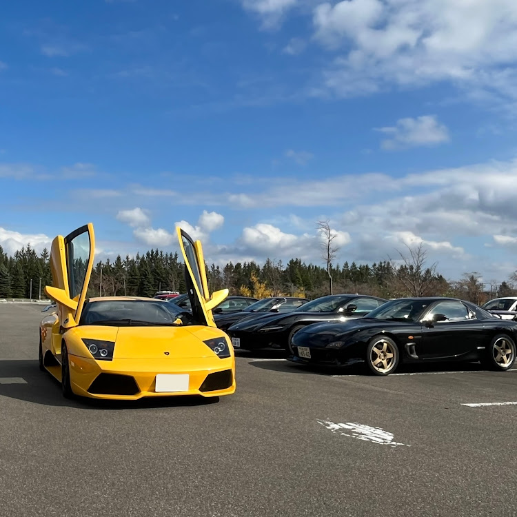 RX-7の赤黒回・ランボルギーニ・フェラーリ・リトラクタブル・ヘッドライト・セブンの会に関するカスタム事例の投稿画像4枚目