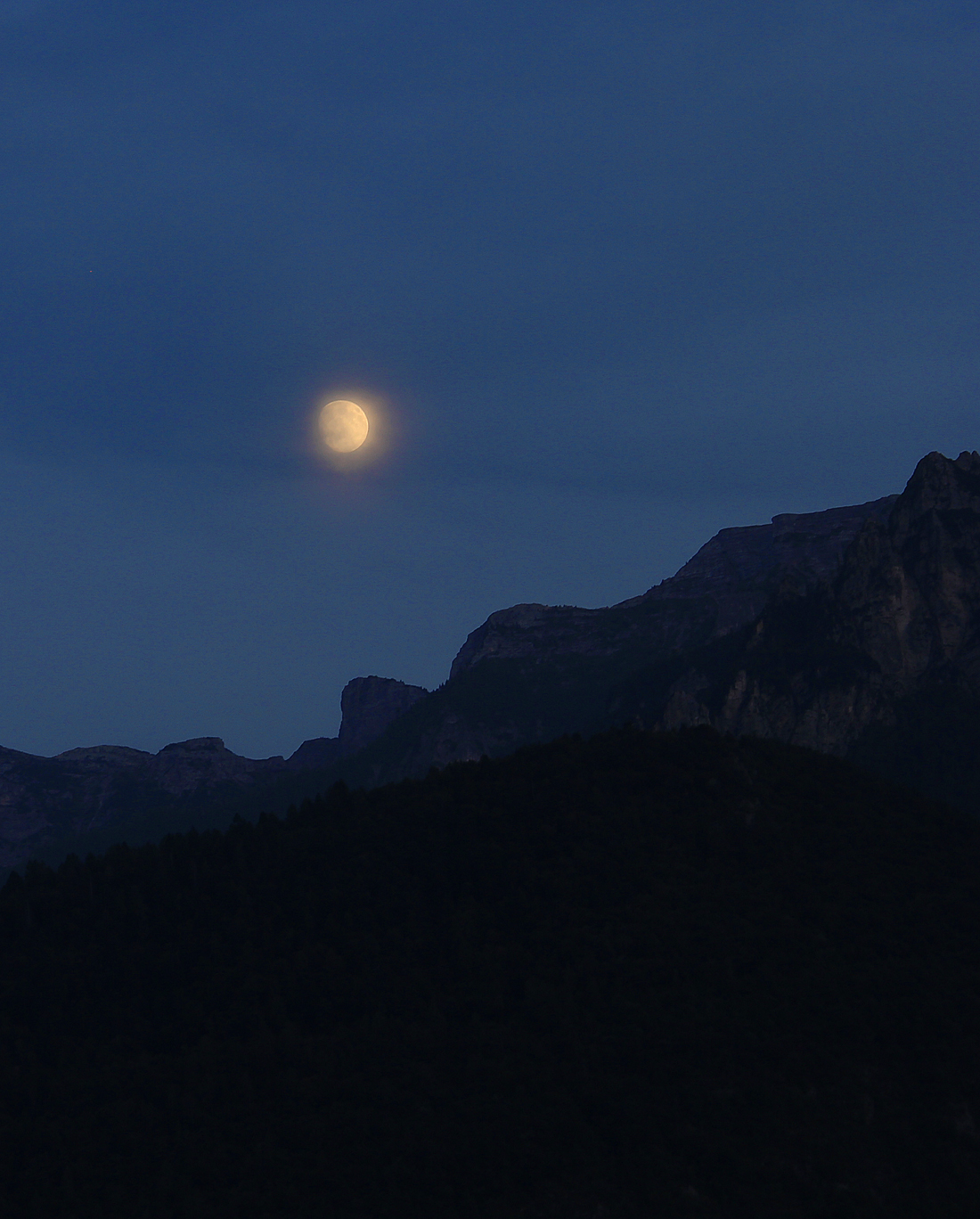 la luna sopra il monte di Roby40