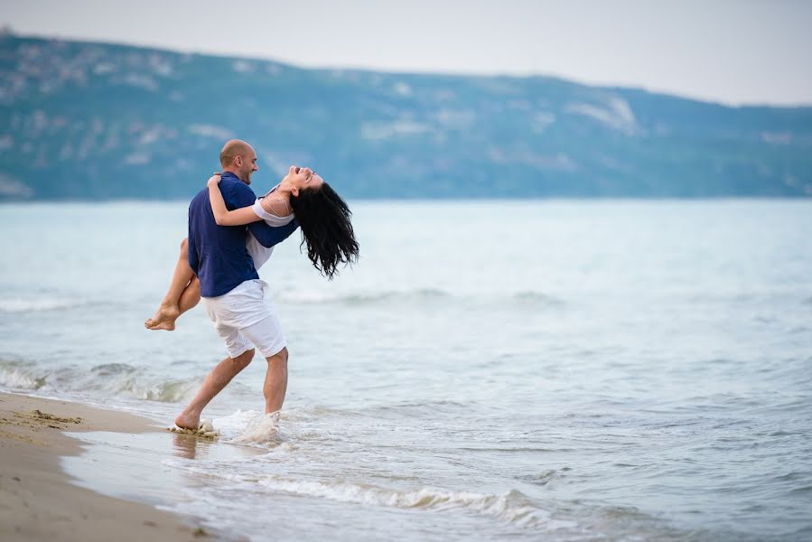 Wedding photographer Petko Momchilov (petkomomchilov). Photo of 20 June 2017