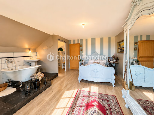 Maison avec piscine et terrasse 4