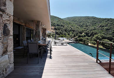 Propriété avec piscine en bord de mer 3