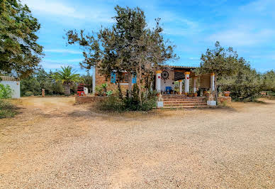 House with garden and terrace 3