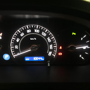 エスクァイア ZRR80G