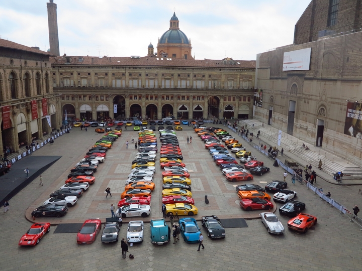 Piazza Maggiore! di Andrea Venturelli