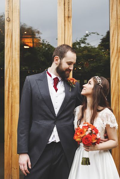 Fotógrafo de casamento Aleksandra Belovapolyak (alexandrapolyak). Foto de 18 de janeiro 2016