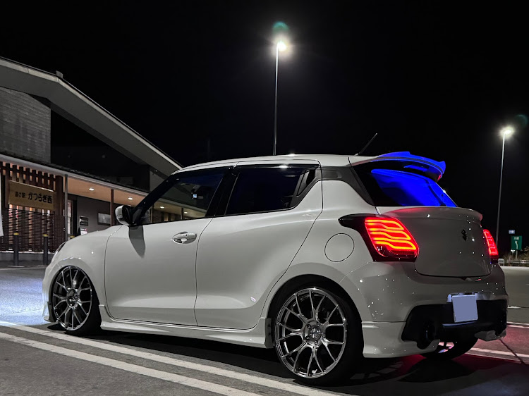 スイフトスポーツのスイフトスポーツ・zc33s・エアサス・J-LINE リアアクスル・roamairに関するカスタム事例の投稿画像2枚目