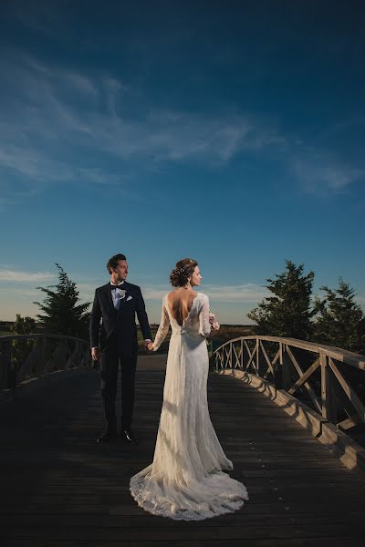 Fotógrafo de casamento Deyan Stoev (deyanstoev). Foto de 19 de abril 2022