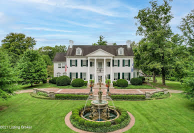 House with pool 2