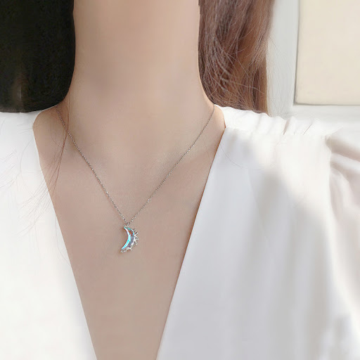 Title 2, 925 Pure Silver Moon Spring Small Crowd Clavicl...