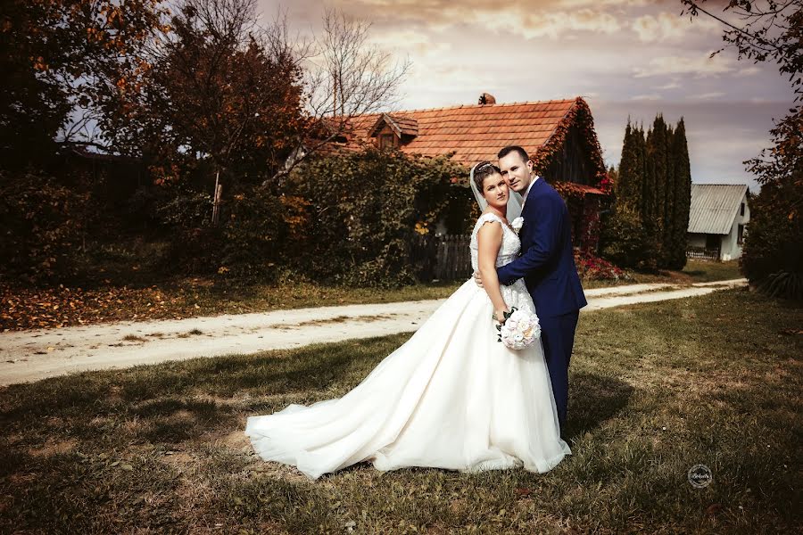 Fotografo di matrimoni Kriszta Boller (bokreta). Foto del 5 novembre 2020