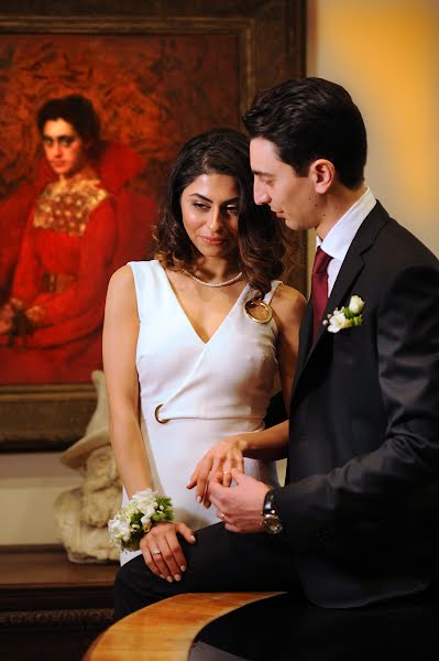 Wedding photographer Fabrizio Durinzi (fotostudioeidos). Photo of 13 April 2018
