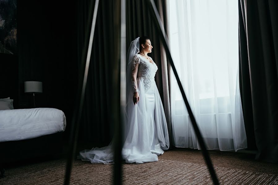 Wedding photographer Roman Konovalov (konovalovroman). Photo of 16 March 2018