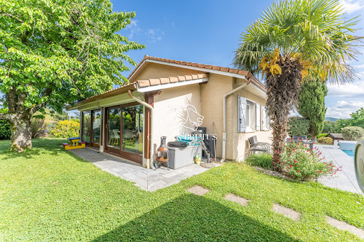 House with pool and garden 5