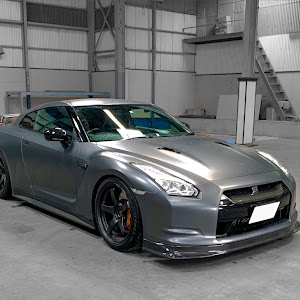 NISSAN GT-R R35