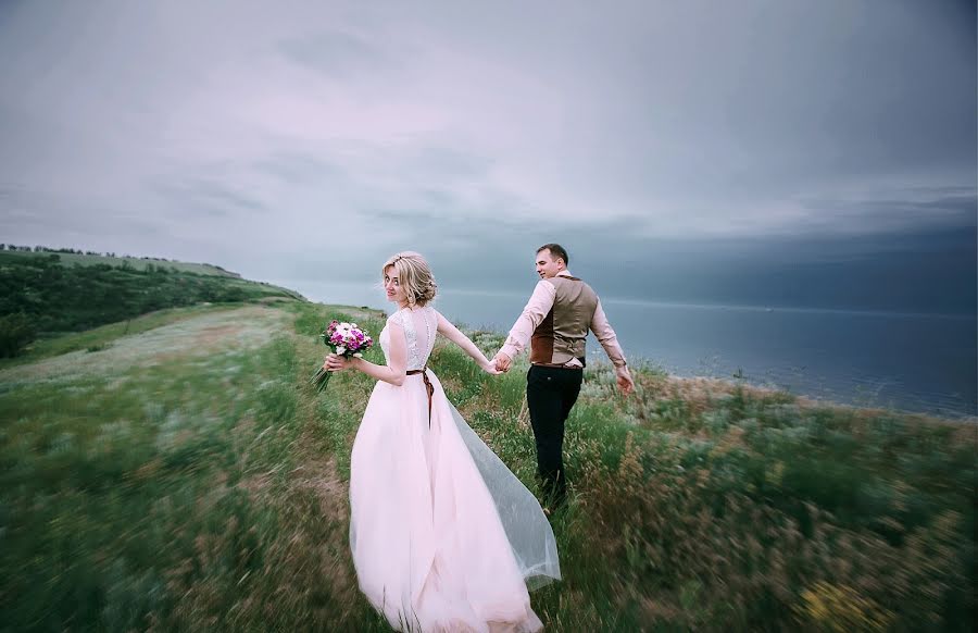 Fotógrafo de bodas Vladimir Mikhaylovskiy (vvmich). Foto del 7 de junio 2016