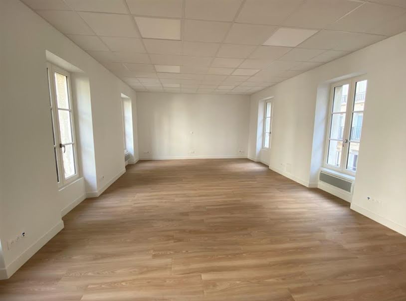 Location  locaux professionnels  154 m² à Paris 3ème (75003), 6 594 €