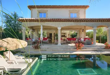 Villa avec piscine et jardin 10