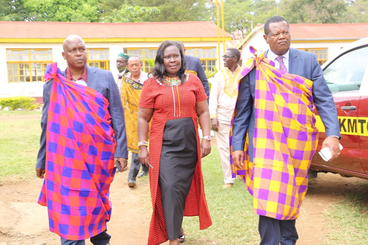 Kenya Medical Training College (KMTC) board CEO Michael Kiptoo, Lake Victoria Campus principal Catherine Omasaja and board chairman Philip Kaloki on Thursday in Kisumu