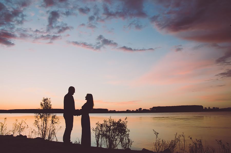 Fotografo di matrimoni Neagu Viorel (viorelneagu). Foto del 25 marzo 2015