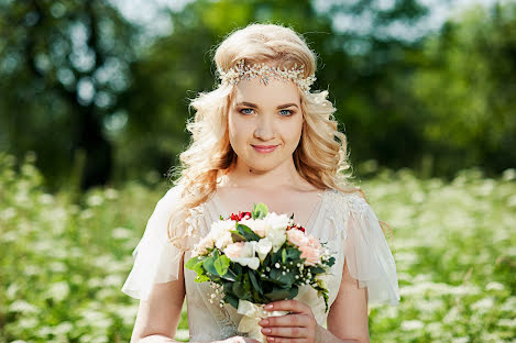 Fotografo di matrimoni Yuliya Siverina (juisi). Foto del 2 ottobre 2016